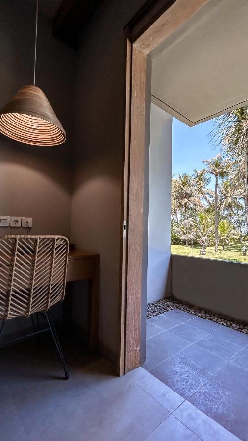 Umadewi Surf & Retreat Hotel Pulukan Buitenkant foto